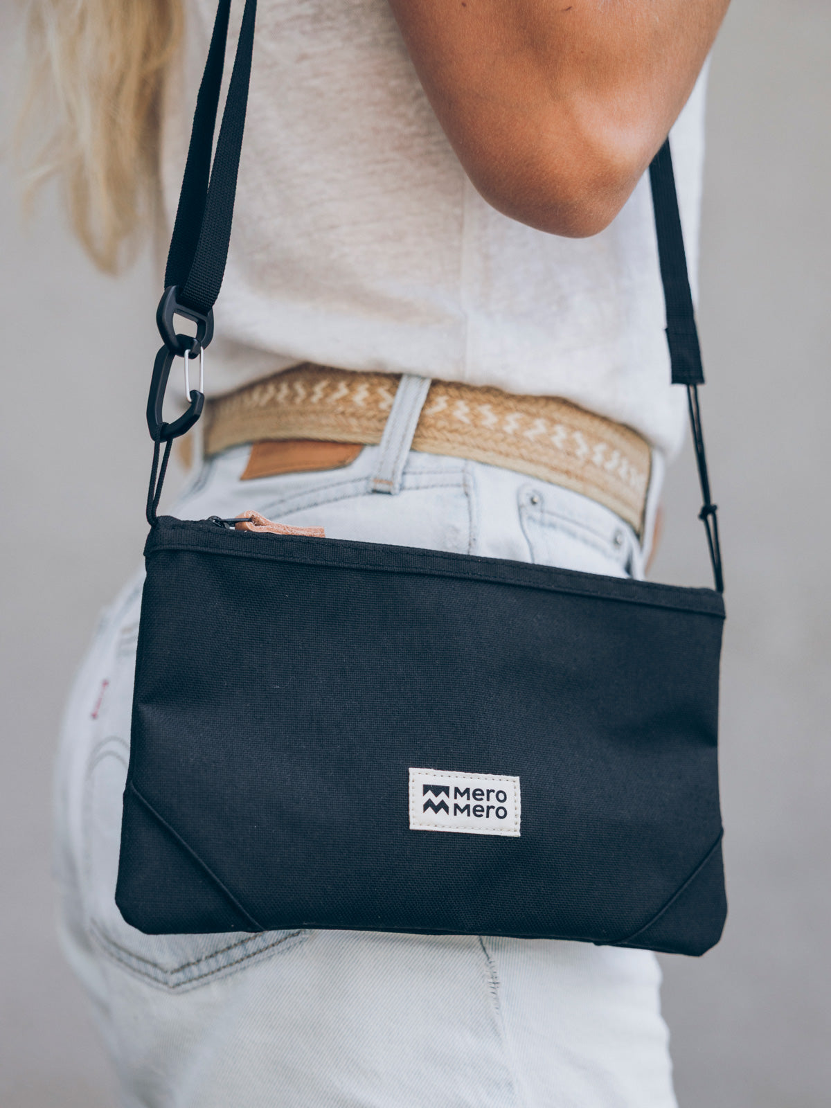 Dark Grey / Nude
