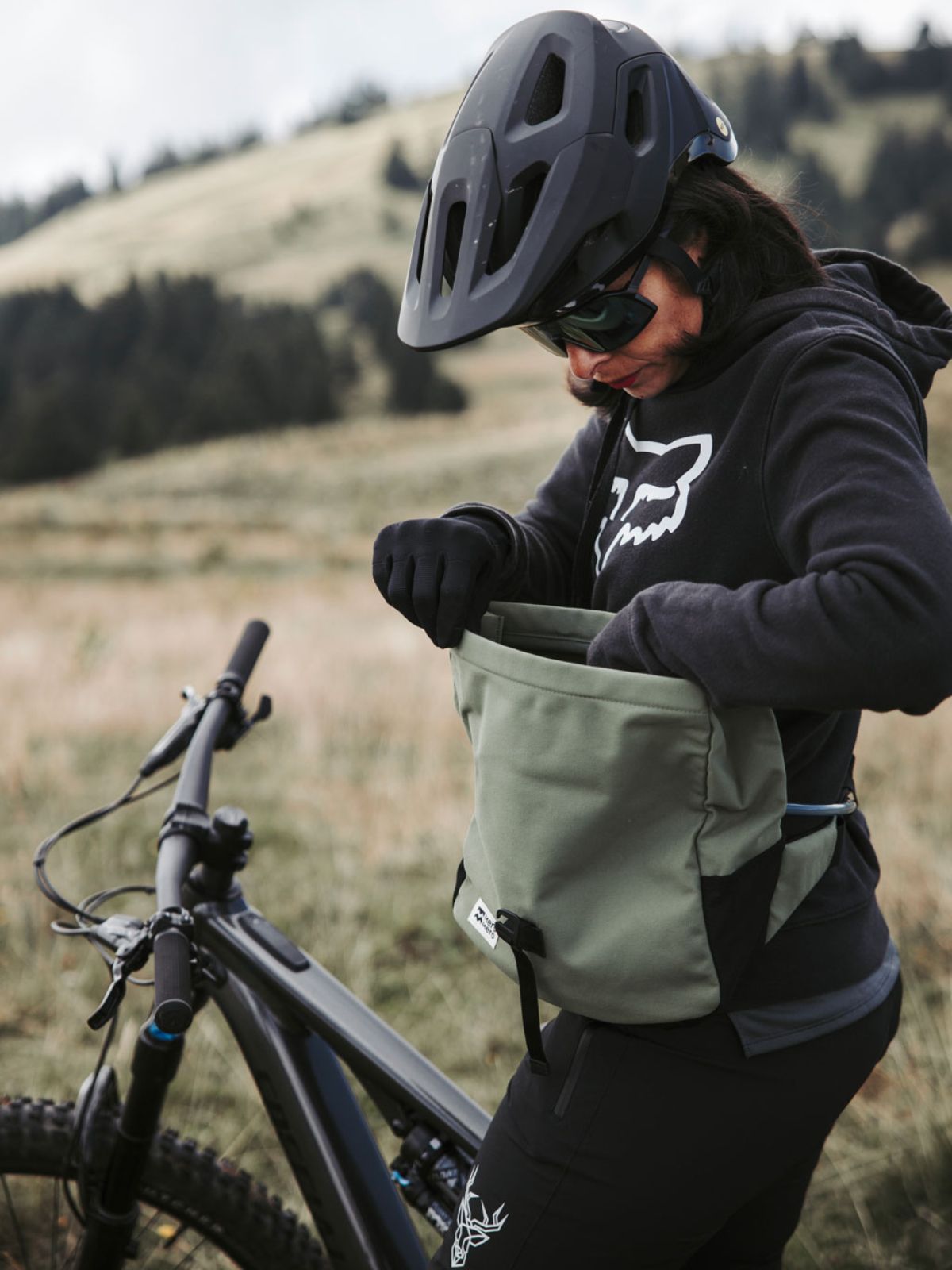 Cypress Green / Black