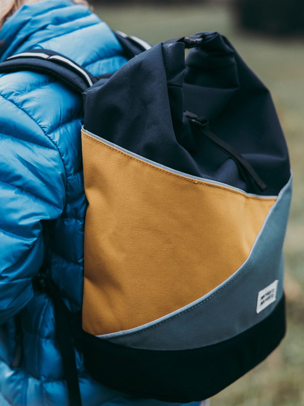 Navy Blue / Chaï Tea