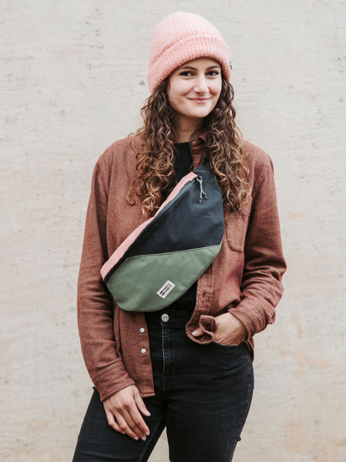 Blossom Pink / Cypress Green / Dark Grey