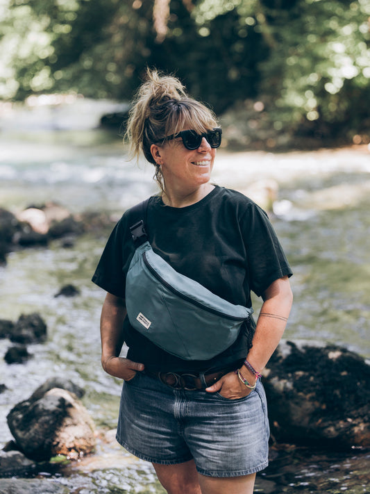 HOIAN LIGHT hip bag